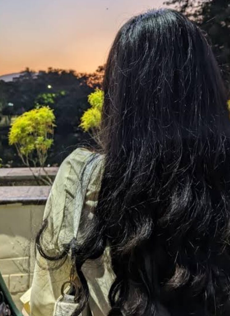 सुसाइड के 15 दिन बाद घर लौटी छात्रा